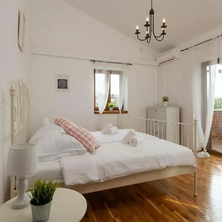 Hotel Orlene Comfortable